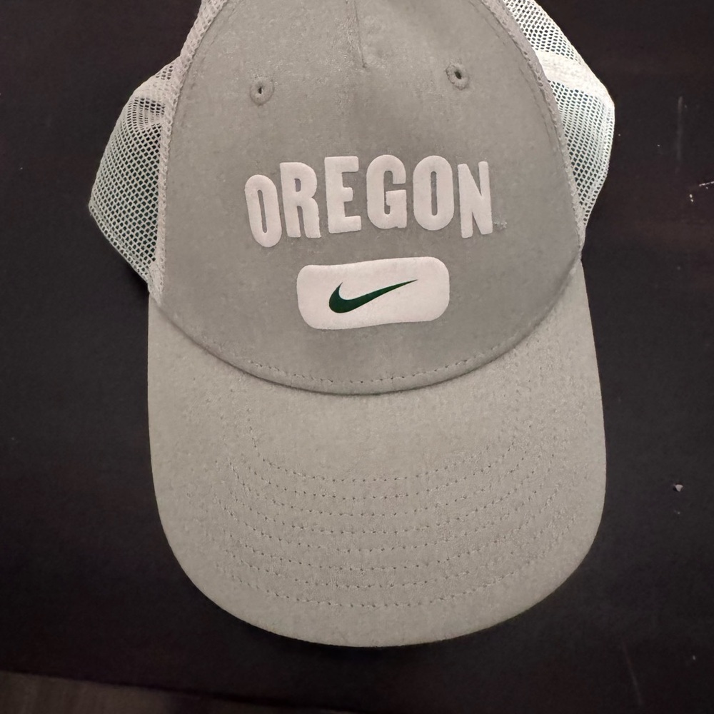 Nike Rise Legacy Oregon Ducks Trucker Hat